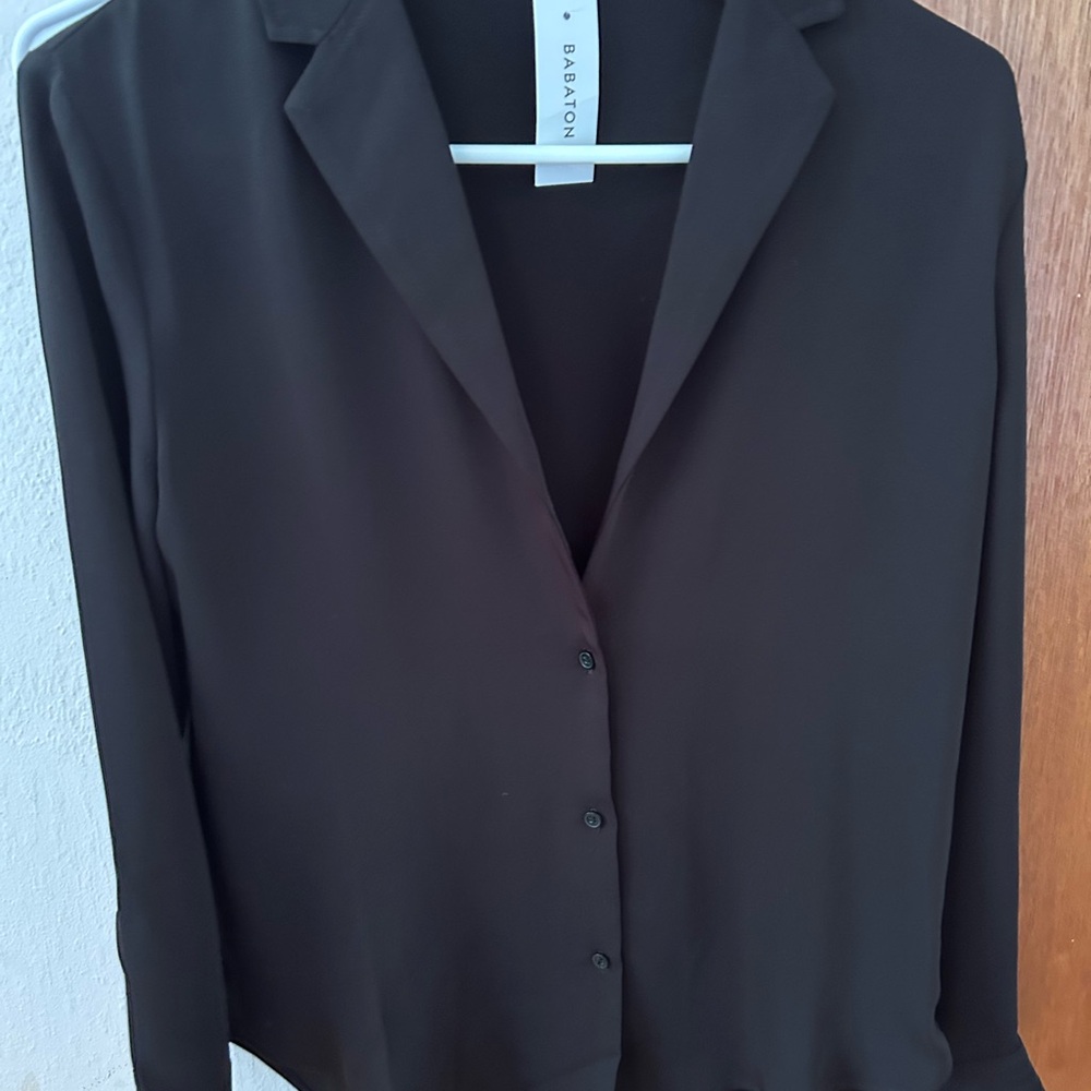 NWT Aritzia Babaton Black Monocle Blouse